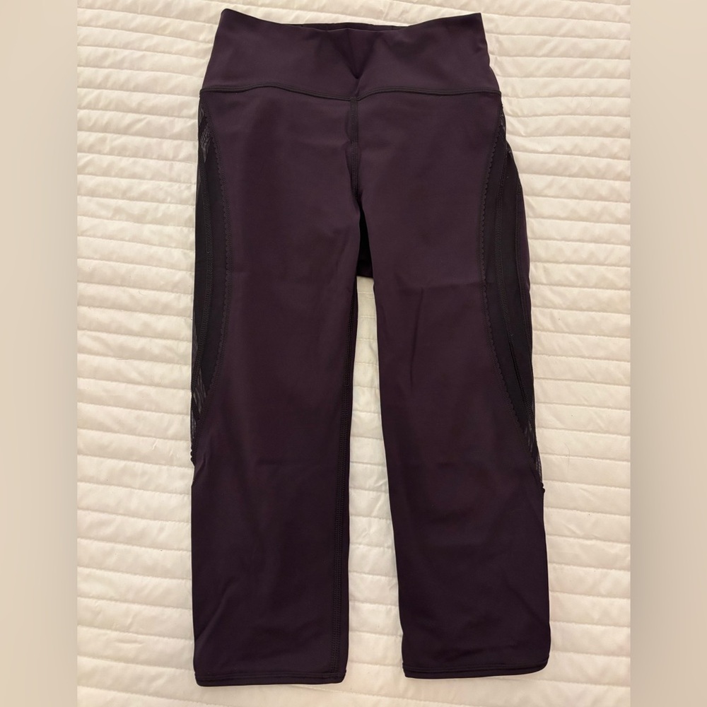 Lululemon Speed Up Crop 21” with Scalloped Mesh Panels